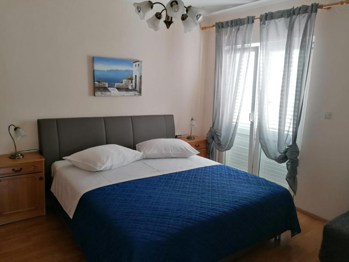 Apartment And Room Guscic Rab Town Kültér fotó